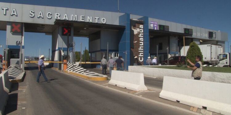 Productores toman la caseta Sacramento en protesta por bajos precios del maíz