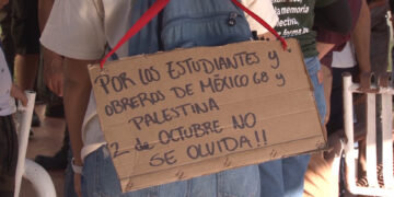 Ciudadanos conmemoran el 2 de octubre en Chihuahua