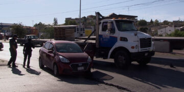 Mujer de la tercera edad resulta lesionada en choque