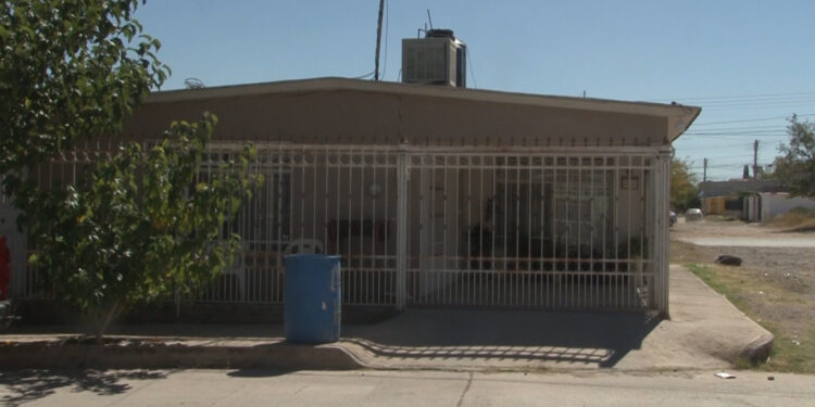 Catean vivienda por asesinato de joven en la colonia Continental