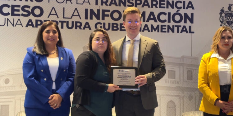 Chihuahua celebra encuentro por la transparencia