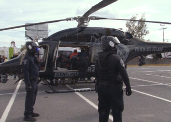 Arriban a Chihuahua policías estatales heridos en enfrentamiento en Moris
