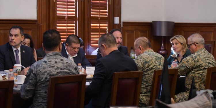 Maru Campos encabeza sesión de la Mesa de Seguridad