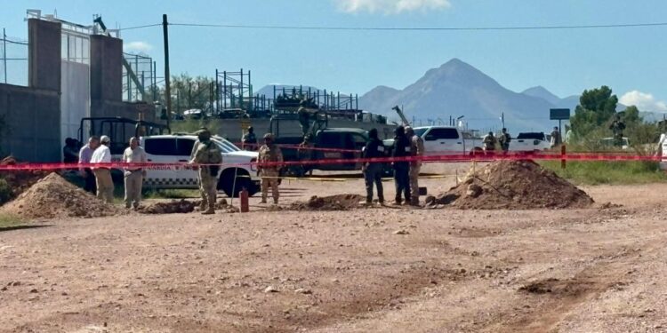 Aseguran toma clandestina de combustible en carretera Chihuahua-Aldama