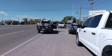 Muere hombre por presunto infarto dentro de su camioneta en Meoqui