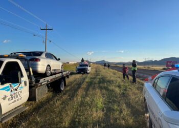 Lesionado en volcadura por exceso de velocidad en la carretera Chihuahua-Cuauhtémoc