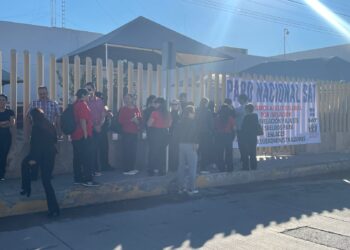Paro de trabajadores del SAT por ajuste salarial