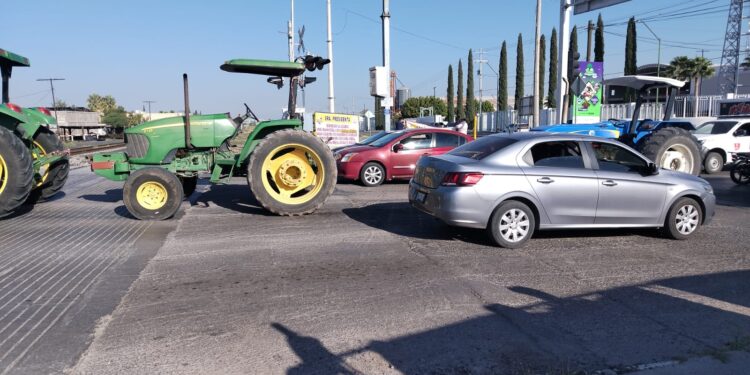 Productores de la región centro-sur protestan en Delicias