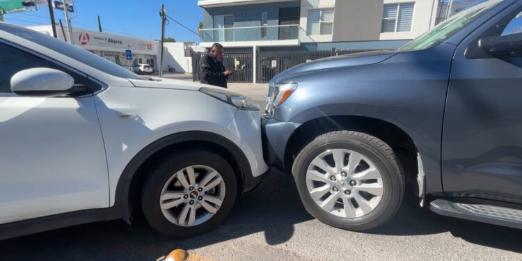 Carambola de cuatro vehículos en San Felipe