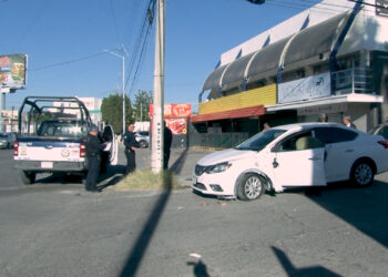 Adulto mayor resulta lesionado tras choque en la colonia San Felipe