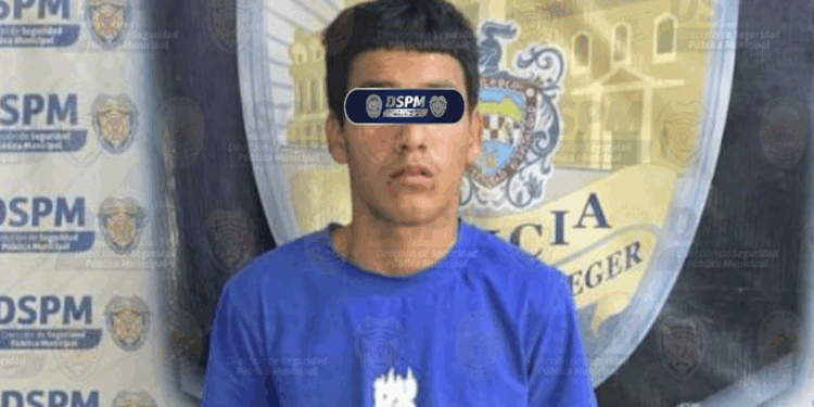 Adolescente armado intentó huir de municipales