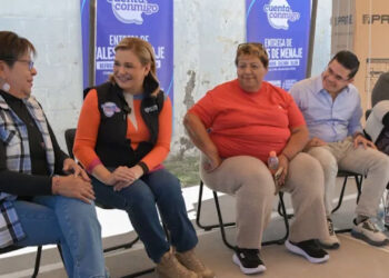 Entregan vales de menaje a familias afectadas por lluvias