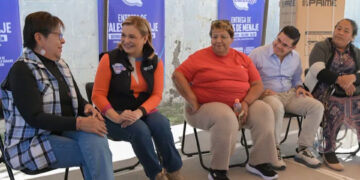 Entregan vales de menaje a familias afectadas por lluvias