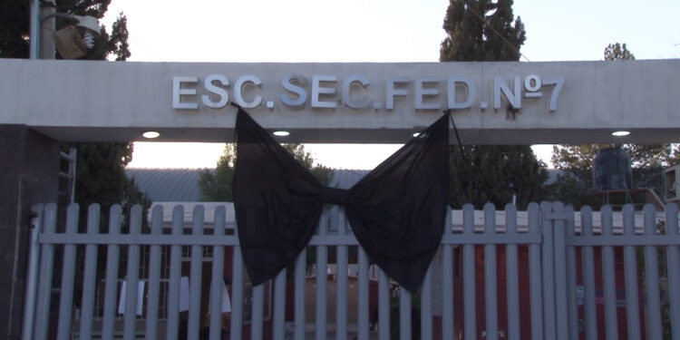 Luto en secundaria tras accidente de alumna