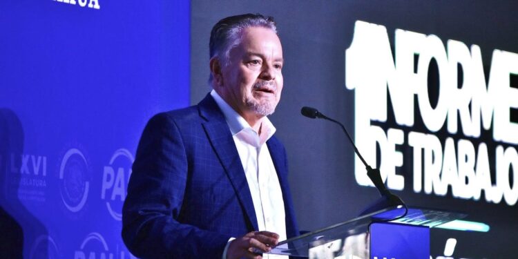 Senador Mario Vázquez rinde su primer informe de trabajo