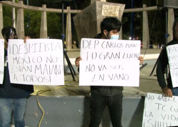Jóvenes exigen justicia por el asesinato del alcalde de Uruapan