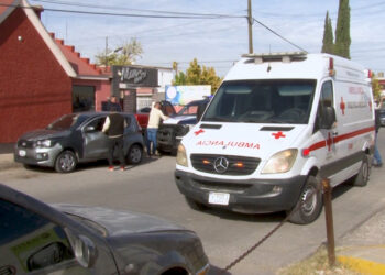 Mujer de la tercera edad resulta lesionada tras choque