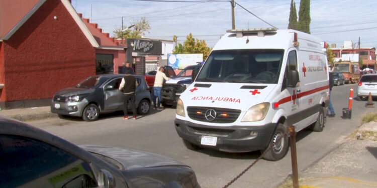 Mujer de la tercera edad resulta lesionada tras choque