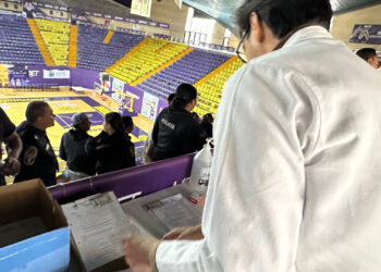 Seis policías dan un paso al frente tras positivo en prueba de drogas