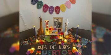 Hermana de Liam Payne pone altar de muertos en honor al cantante