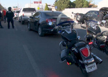 Choque en cadena deja solo crisis nerviosa en Cuauhtémoc