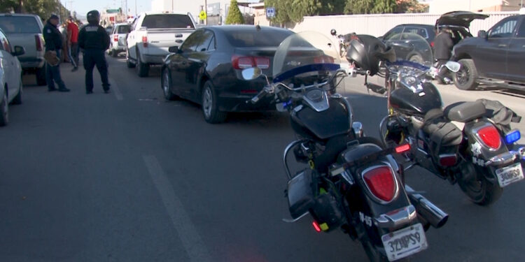 Choque en cadena deja solo crisis nerviosa en Cuauhtémoc