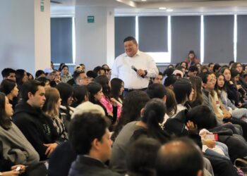 César Jáuregui Moreno expone retos de la procuración de justicia en México