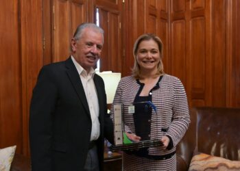 Reconocen a gobernadora Maru Campos por apoyo al sector empresarial