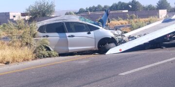 Volcadura deja a conductor lesionado en la carretera 45