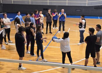 Impulsan inclusión y sensibilización en escuelas con partidos de goalball