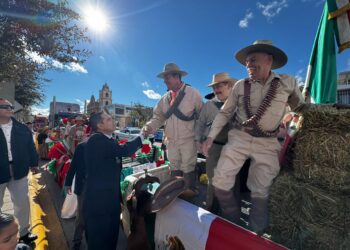 Participa SSPE en el Desfile Cívico por el Aniversario de la Revolución Mexicana