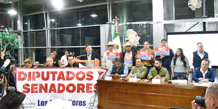 Diputados y senadores se reúnen con productores