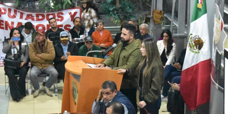 Diputados y senadores se reúnen con productores