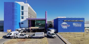 Maru Campos entrega 10 ambulancias para nueve municipios