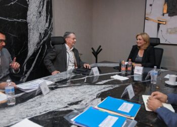 Maru Campos analiza con empresarios proyectos de desarrollo industrial
