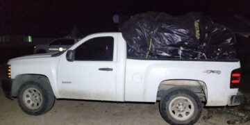 Aseguran vehículo con más de una tonelada de marihu4na en Balleza