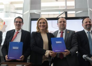 Gobernadora entrega paquete económico 2026 al Congreso