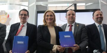 Gobernadora entrega paquete económico 2026 al Congreso