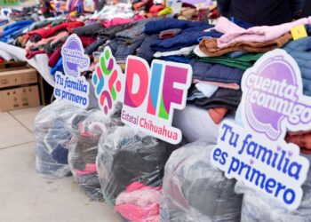 Entregan más de 15 mil chamarras a niños chihuahuenses