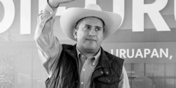 Asesinan al presidente municipal de Uruapan durante festival