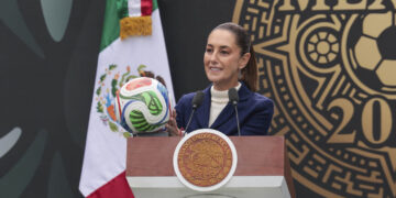 Claudia Sheinbaum presenta la Copa Mundial de la FIFA 2026 en Los Pinos
