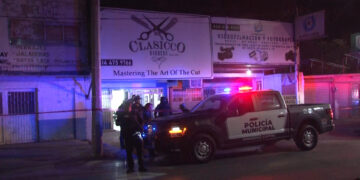 Ataque armado en barbería deja un muerto y un herido en Las Granjas