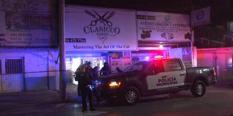 Ataque armado en barbería deja un muerto y un herido en Las Granjas