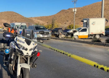 Hombre muere al sufrir infarto mientras conducía