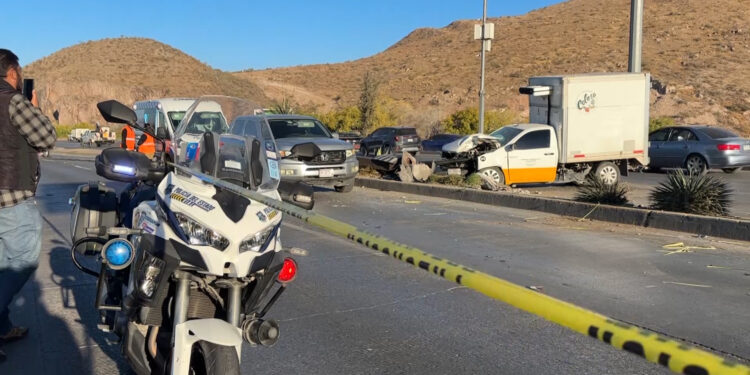 Hombre muere al sufrir infarto mientras conducía