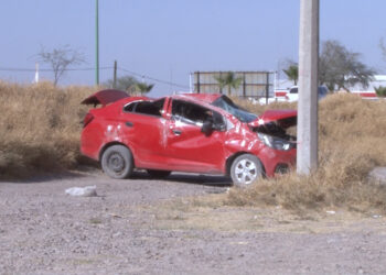 Volcadura en carretera 45 deja un conductor lesionado