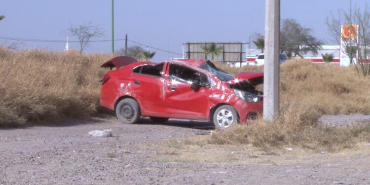Volcadura en carretera 45 deja un conductor lesionado