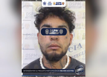 Amenazaba a su abuelita con armas de utilería