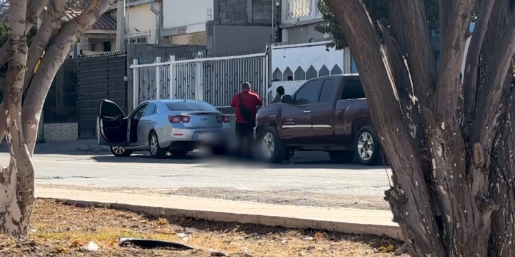 Ejecutan a hombre al exterior de una vivienda en la colonia Los Pinos