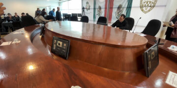 Solo dos diputados acuden presencialmente a sesión en el Congreso